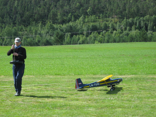 Slepekusk Per Morten og TUG'en gjør seg klar.